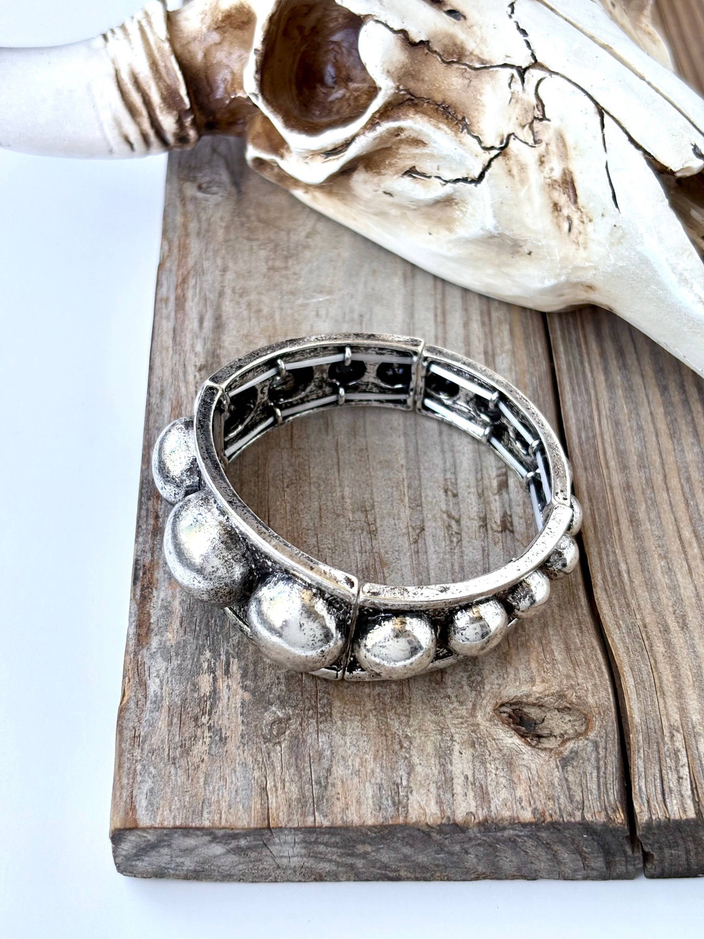 Embossed Bubble Western Stretched Bracelet