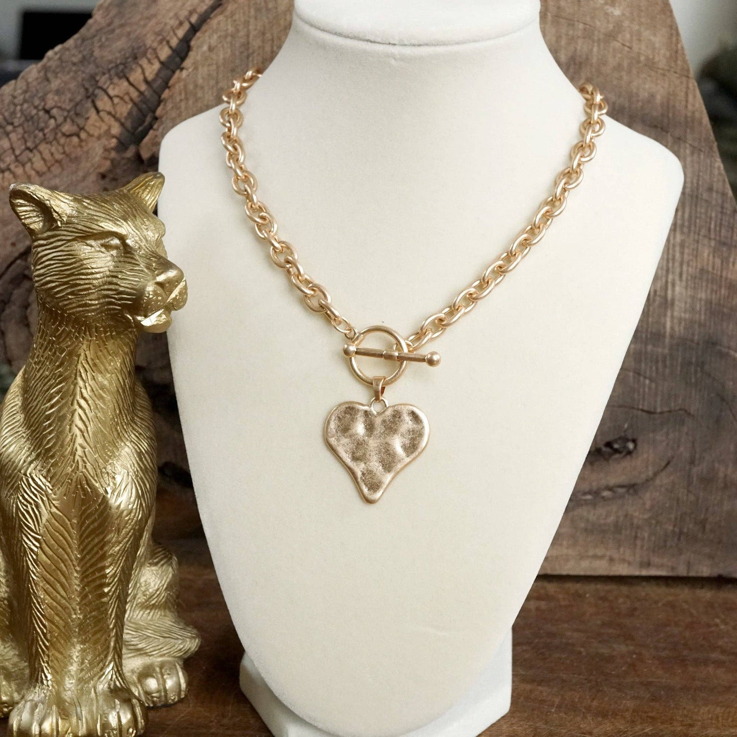 Boho Hammered Heart Front Toggle Necklace – Rustic Gold