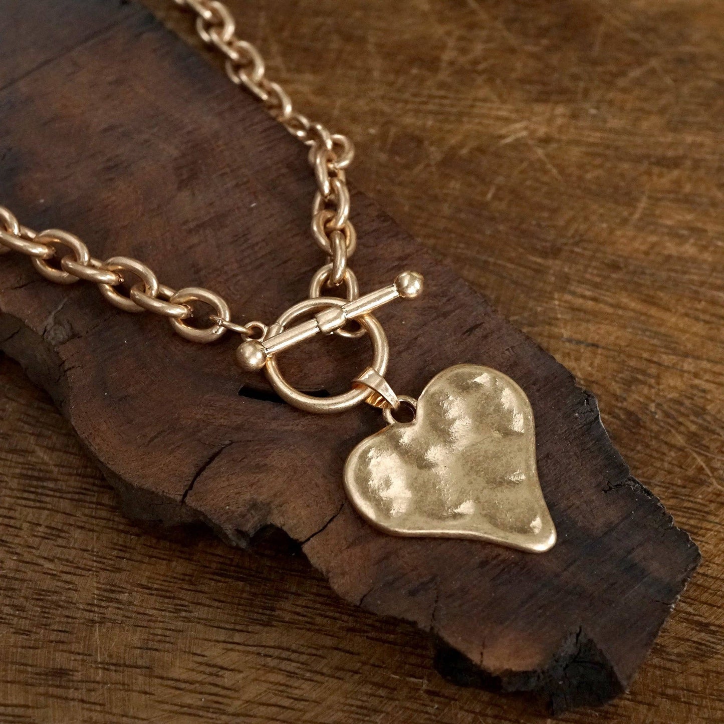 Boho Hammered Heart Front Toggle Necklace – Rustic Gold
