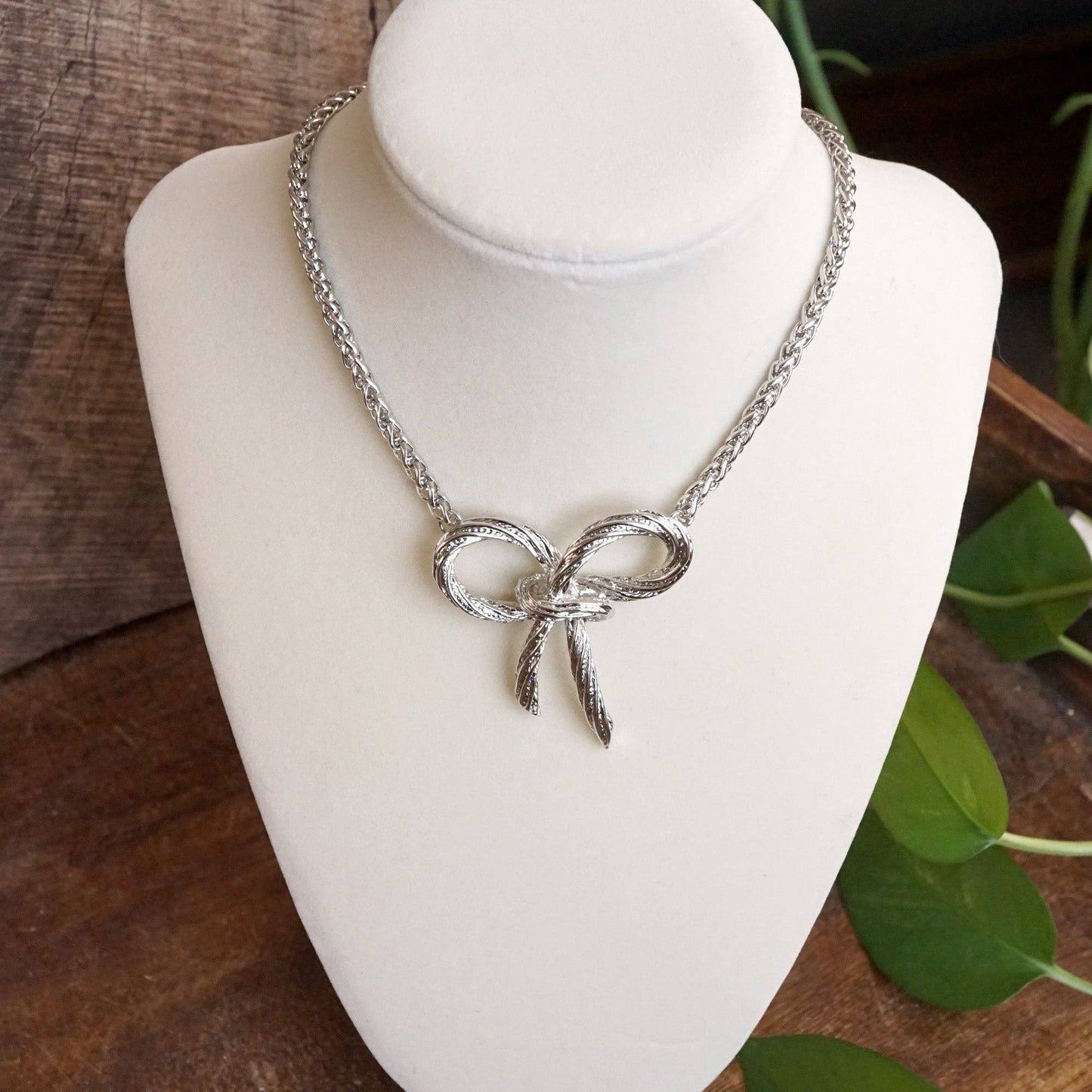 Large Rope Textured Bow Pendant Statement Necklace Silver Tone