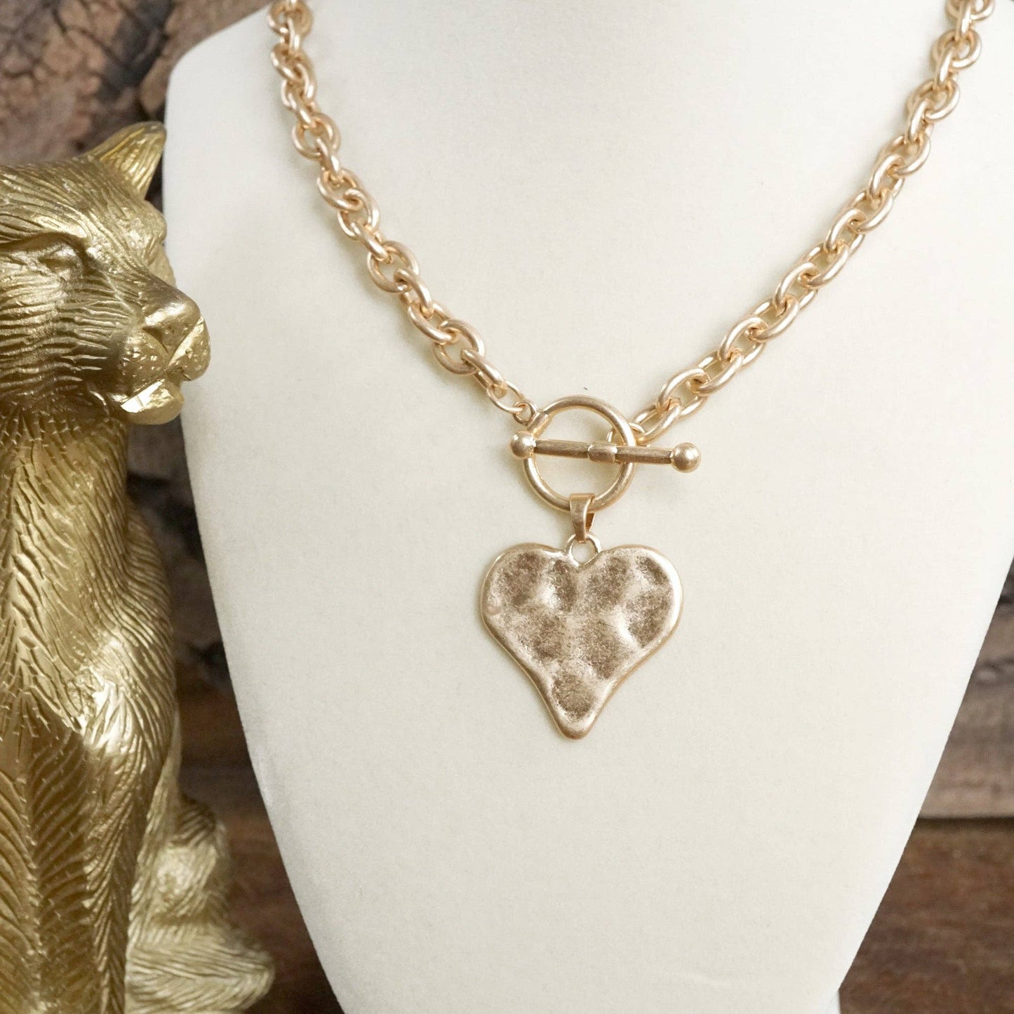 Boho Hammered Heart Front Toggle Necklace – Rustic Gold