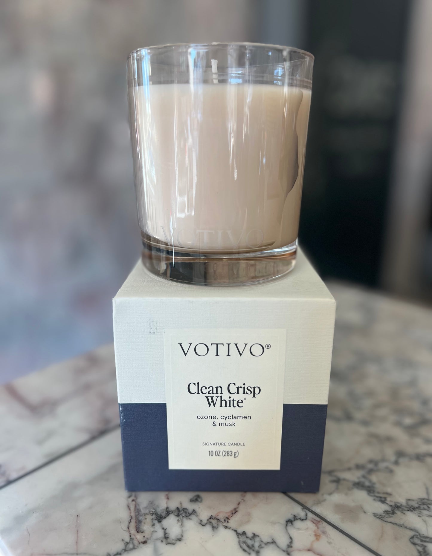 Votivo Clean Crisp White Signature Candle