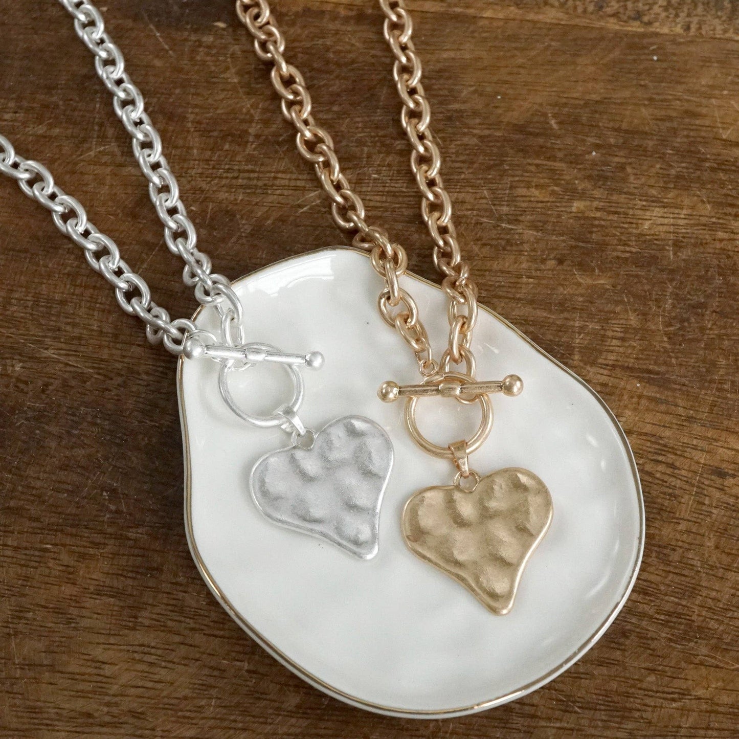 Boho Hammered Heart Front Toggle Necklace – Rustic Gold