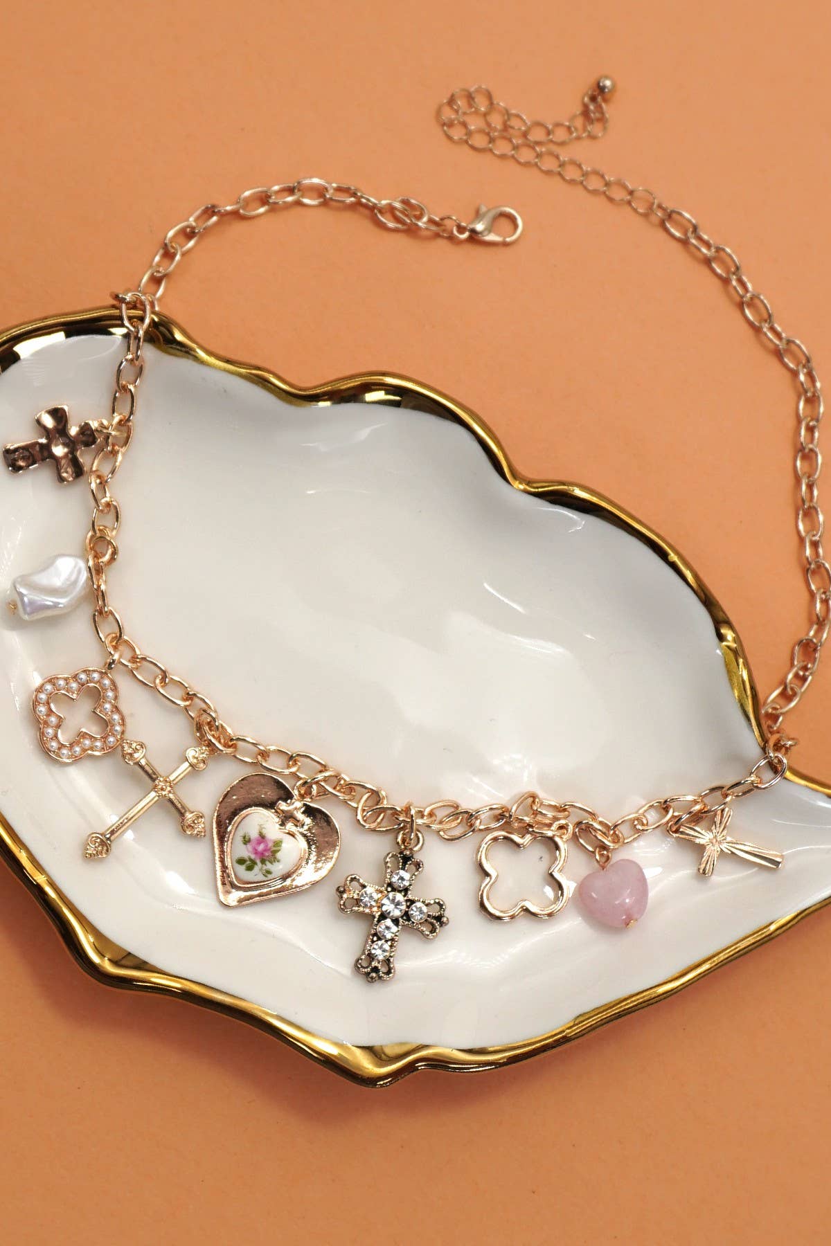 CHARM NECKLACE-CLOVER CROSS PORCELAIN FLOWER | 80N92003